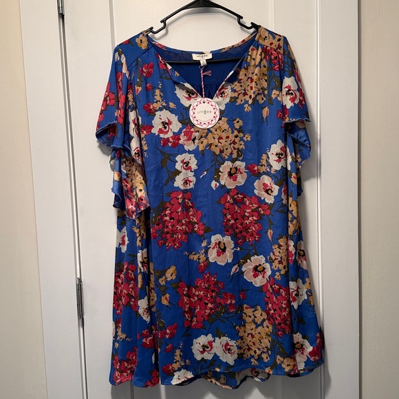 Umgee Dresses & Skirts - Umgee USA Women's Blue Floral‎ Split V-Neck Flutter Sleeve Dress Size M NWT